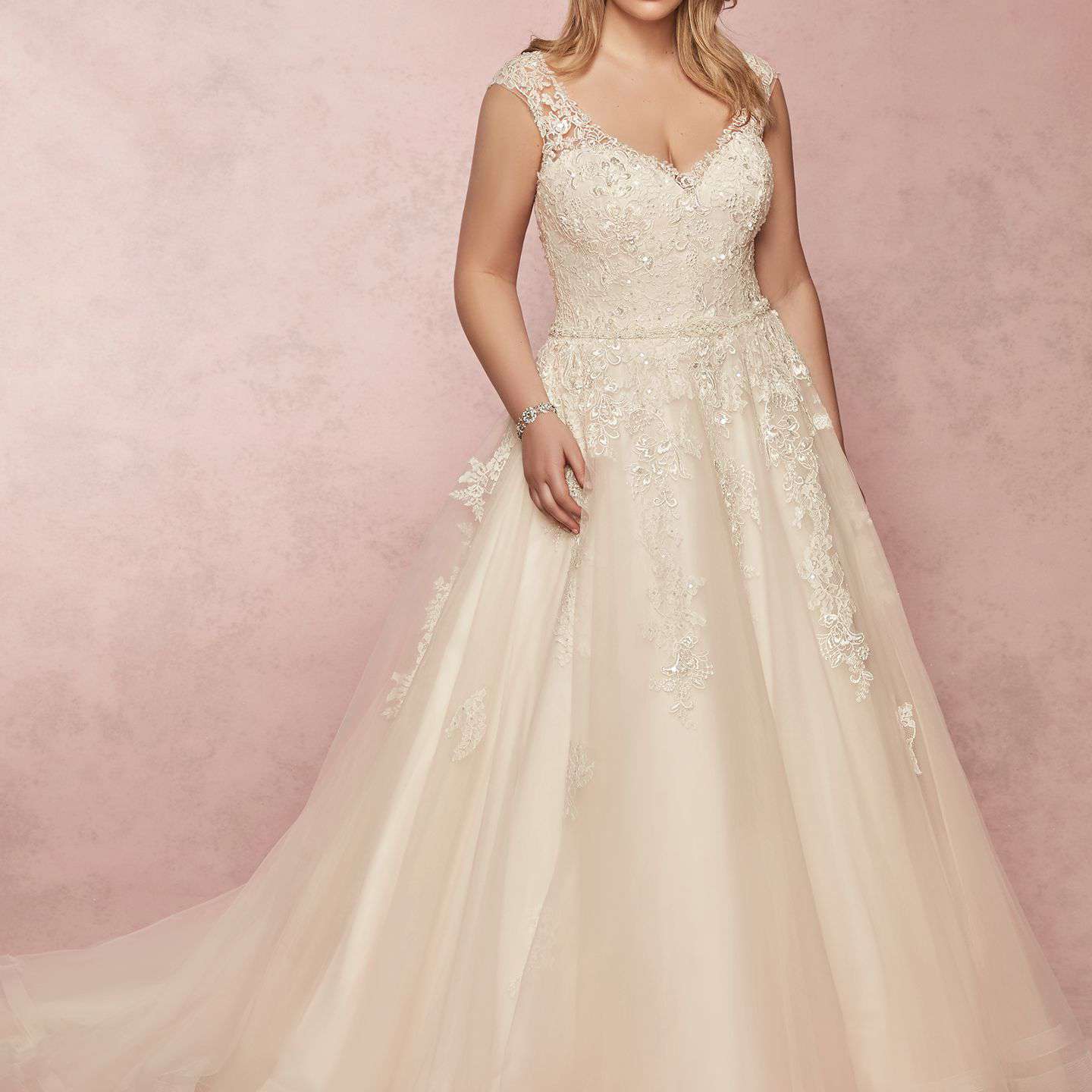 丽贝卡英格拉姆