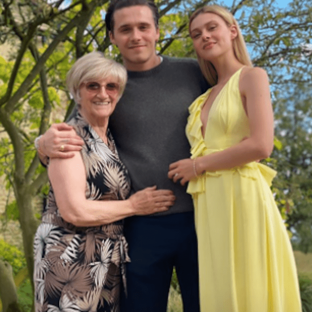 布鲁克林·贝克汉姆和祖母