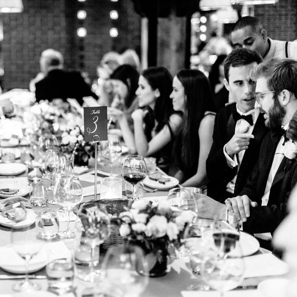 < / p > < p >客人吃