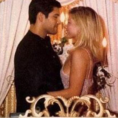 凯利马国贤结婚马克·康萨洛斯，1996年