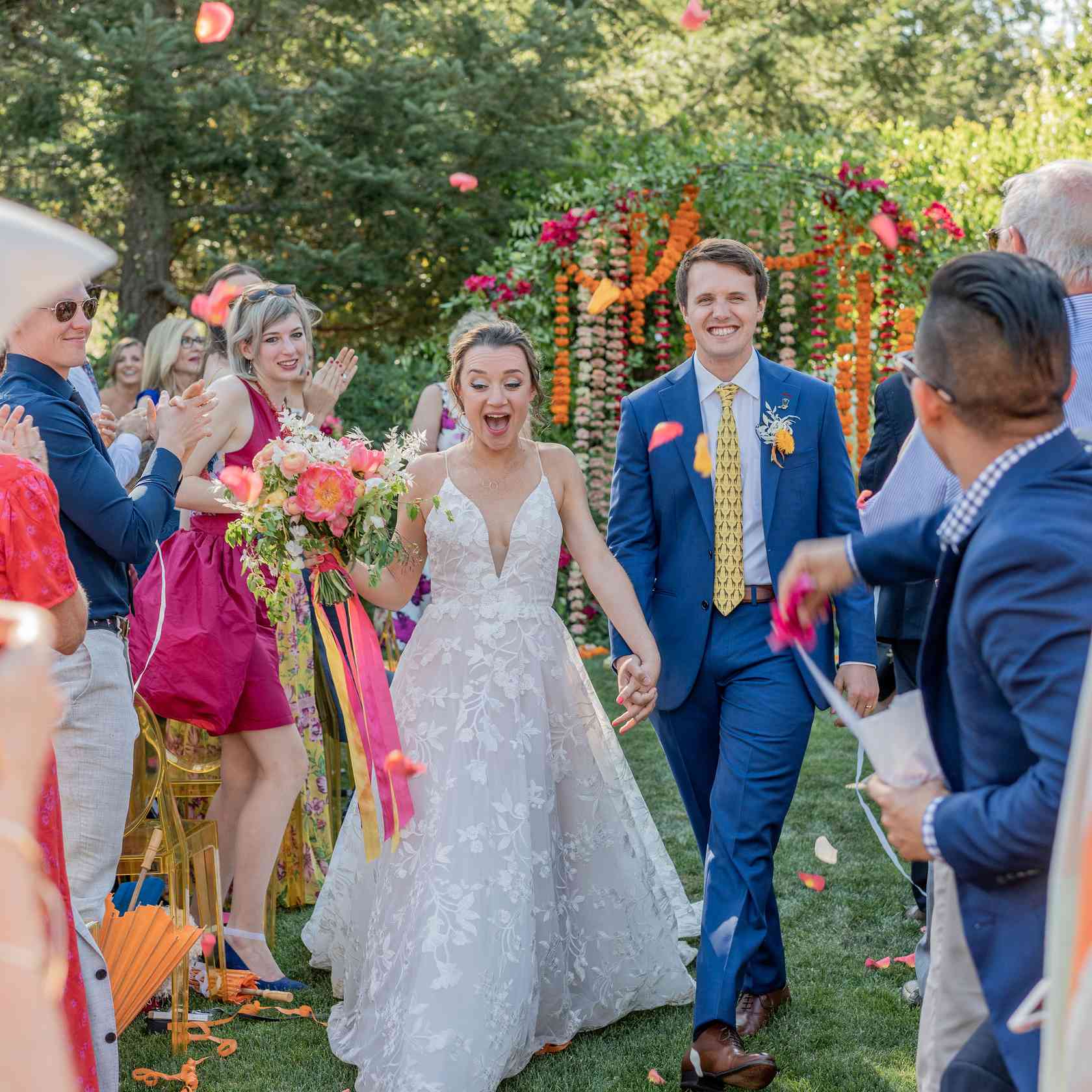 新娘和新郎刚刚结婚