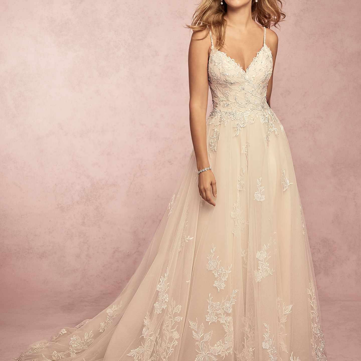 丽贝卡英格拉姆