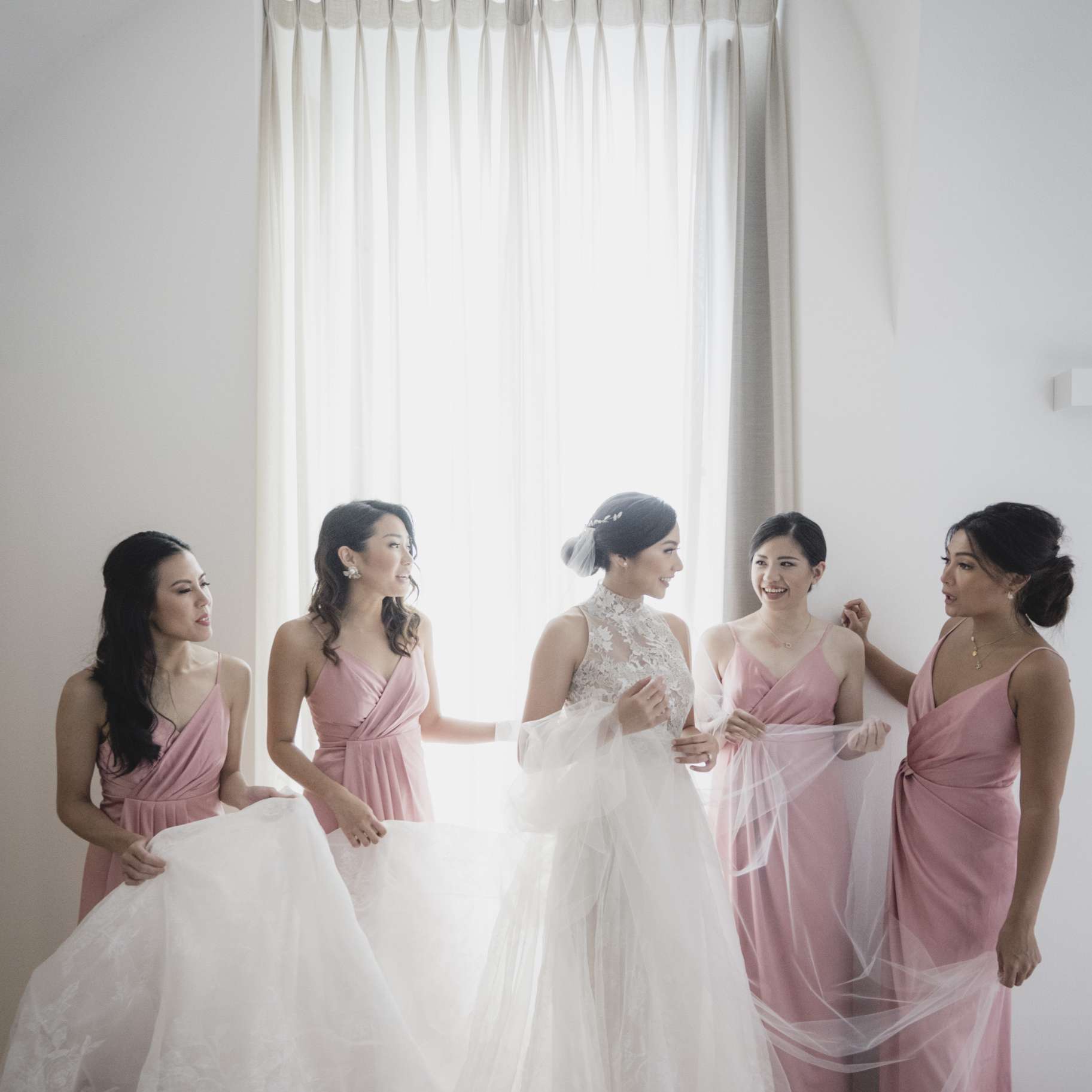 浪漫的科莫湖婚礼，新娘与伴娘