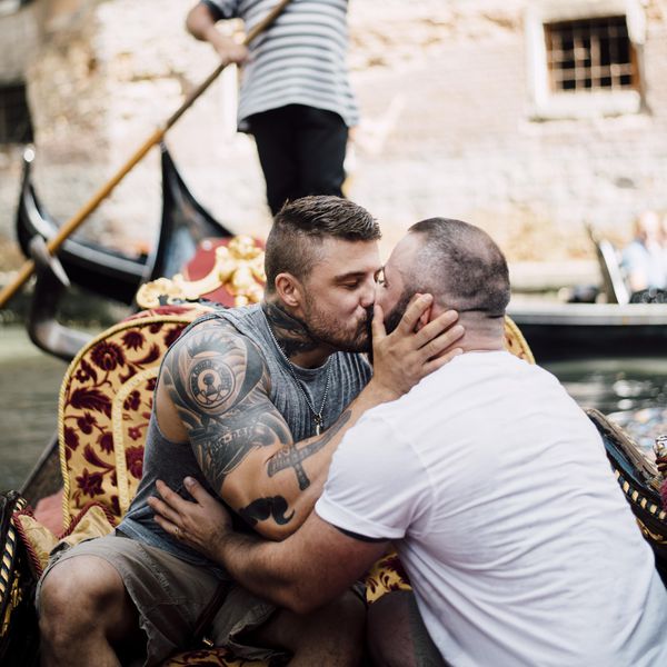 吉米Sjödin帕特里克·胡伯吻在威尼斯订婚后188bet官网88bet官网