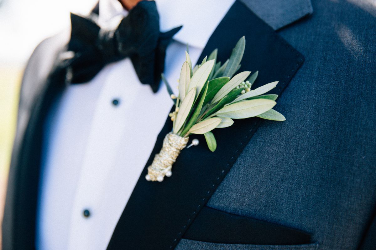 秋季婚礼bouniere.