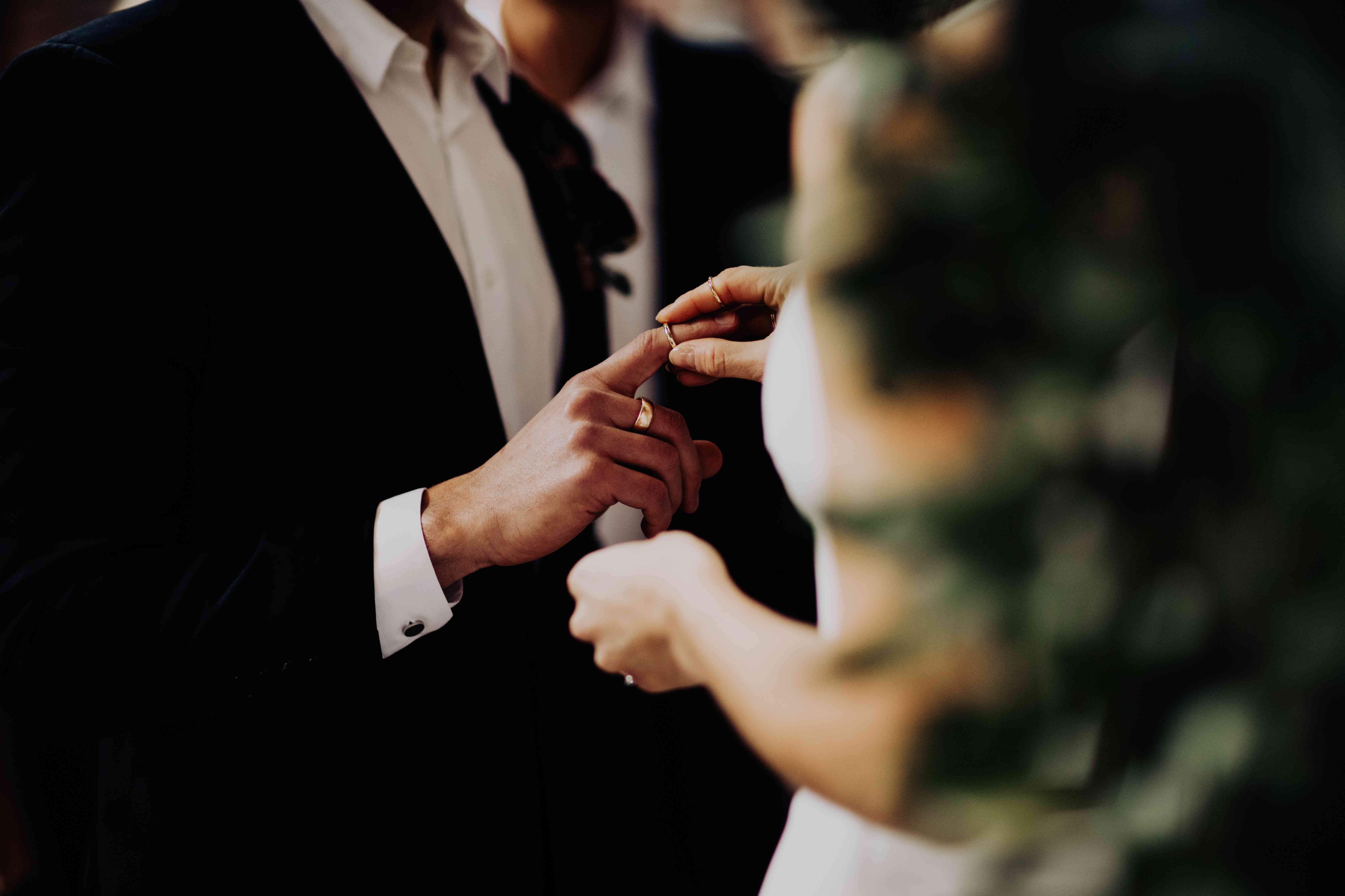 <p>交换环</ p> <br> <br> <br>