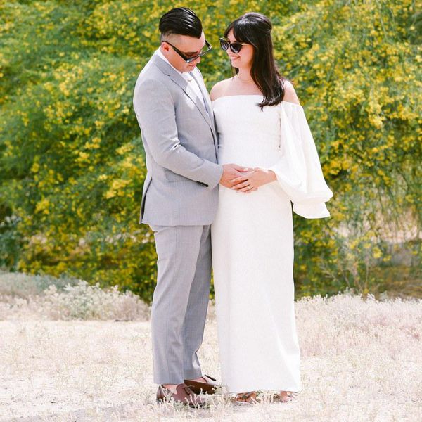 婚礼当天，怀孕的新娘大肚子