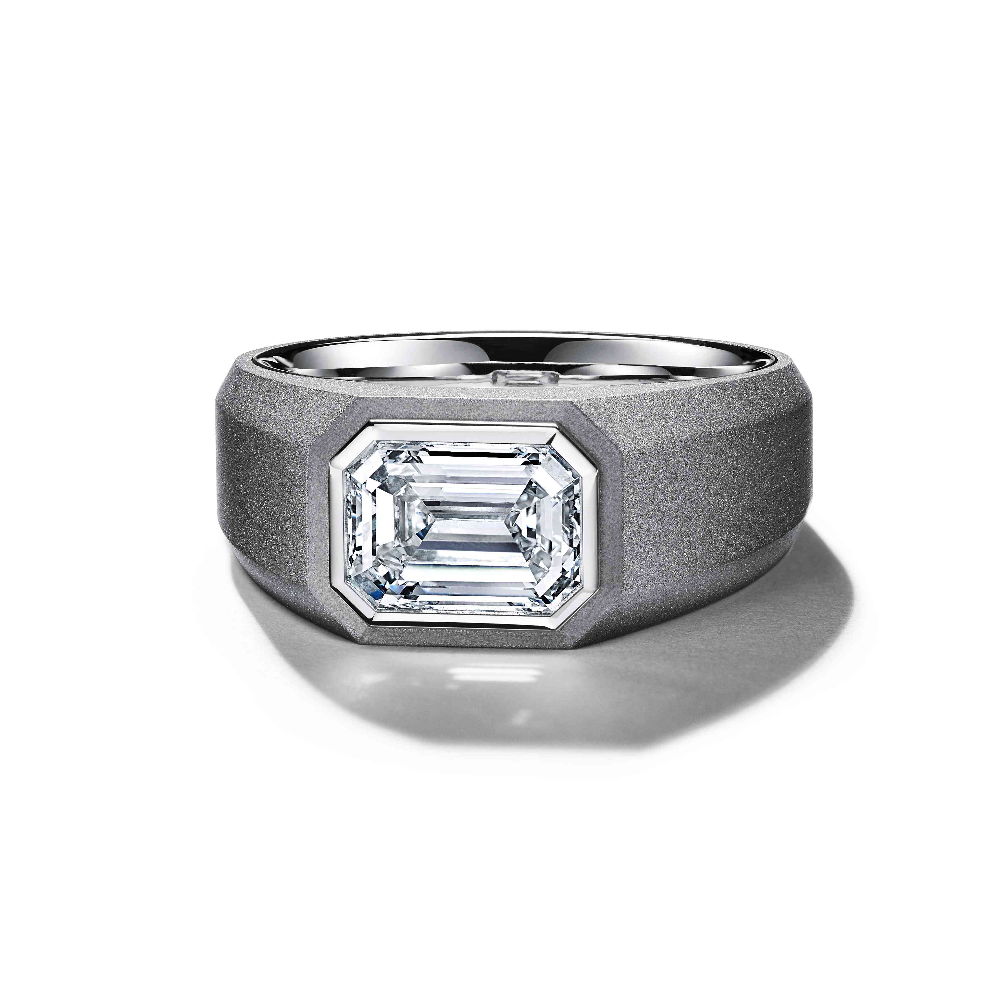 男人的订婚戒188bet官网88bet官网指