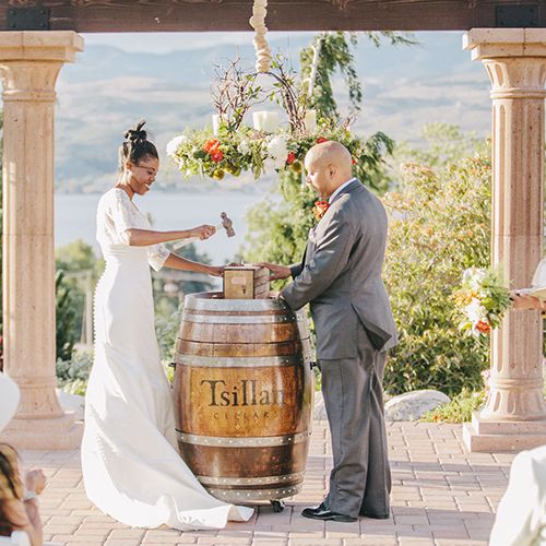 夫妇的统一仪式与酒盒