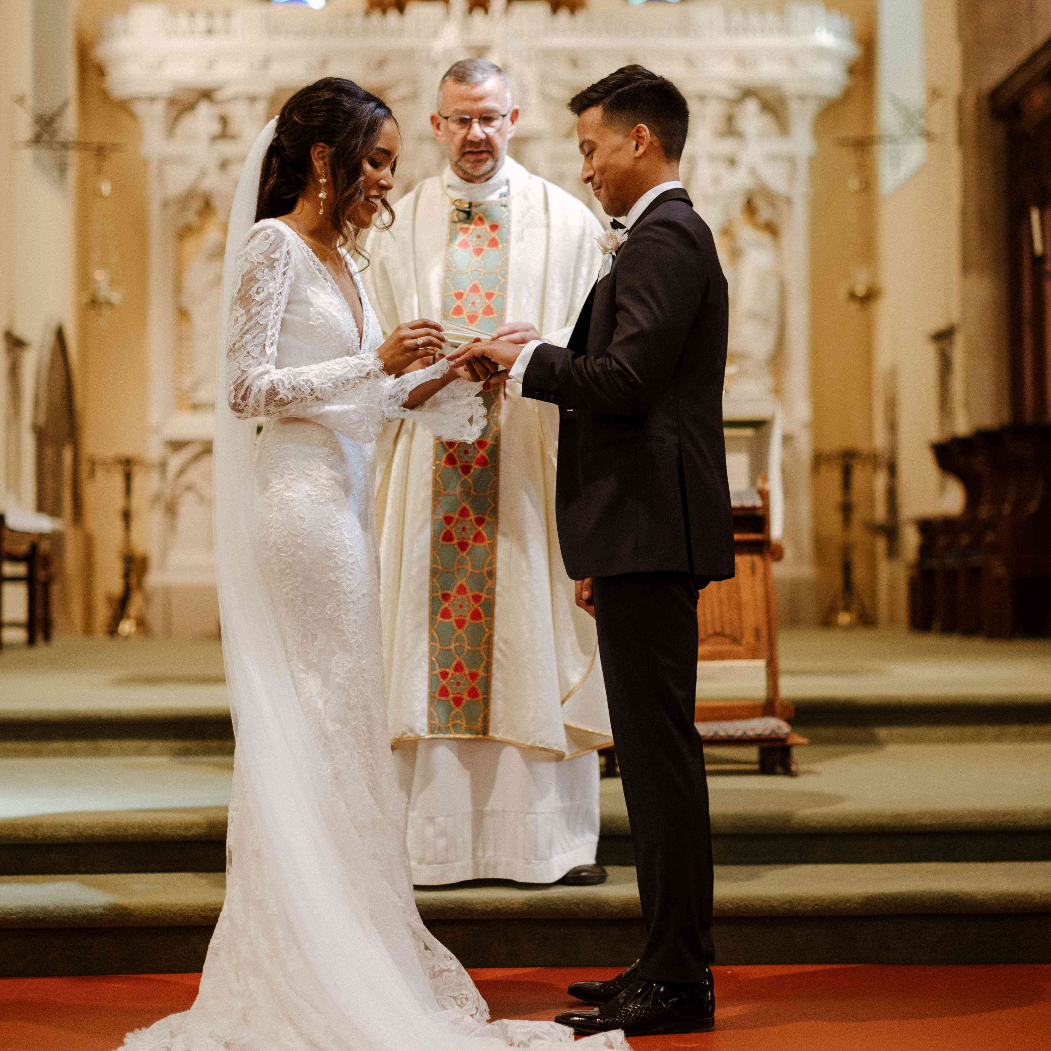 这对夫妇交换戒指