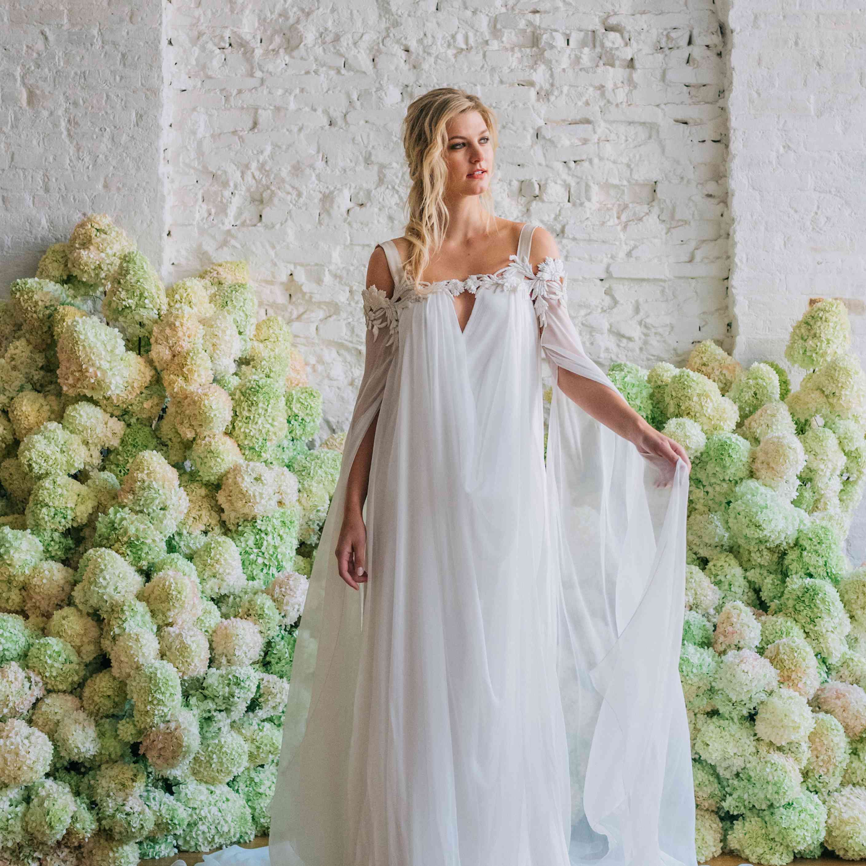 卡罗尔·汉娜婚纱