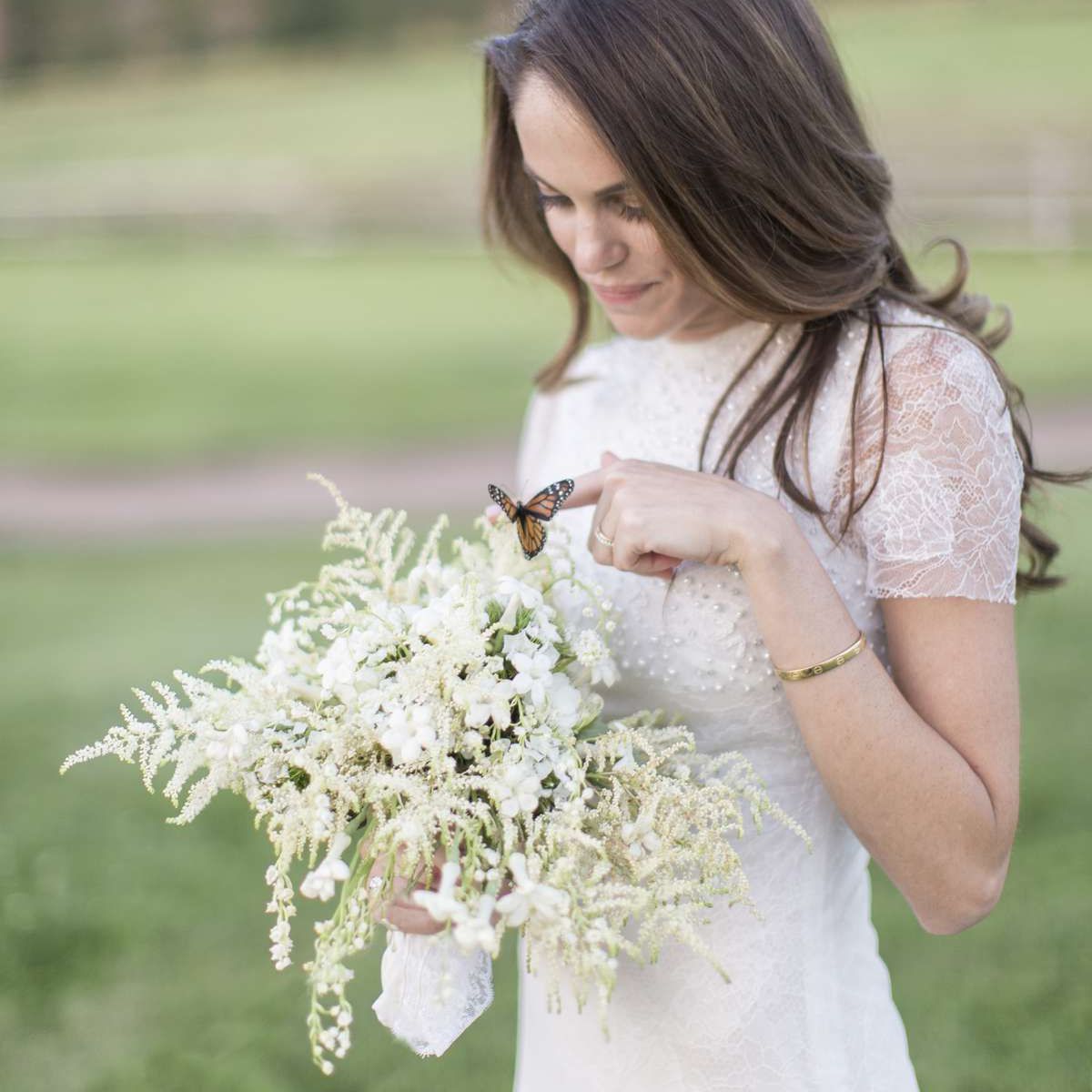 山谷百合婚礼花束