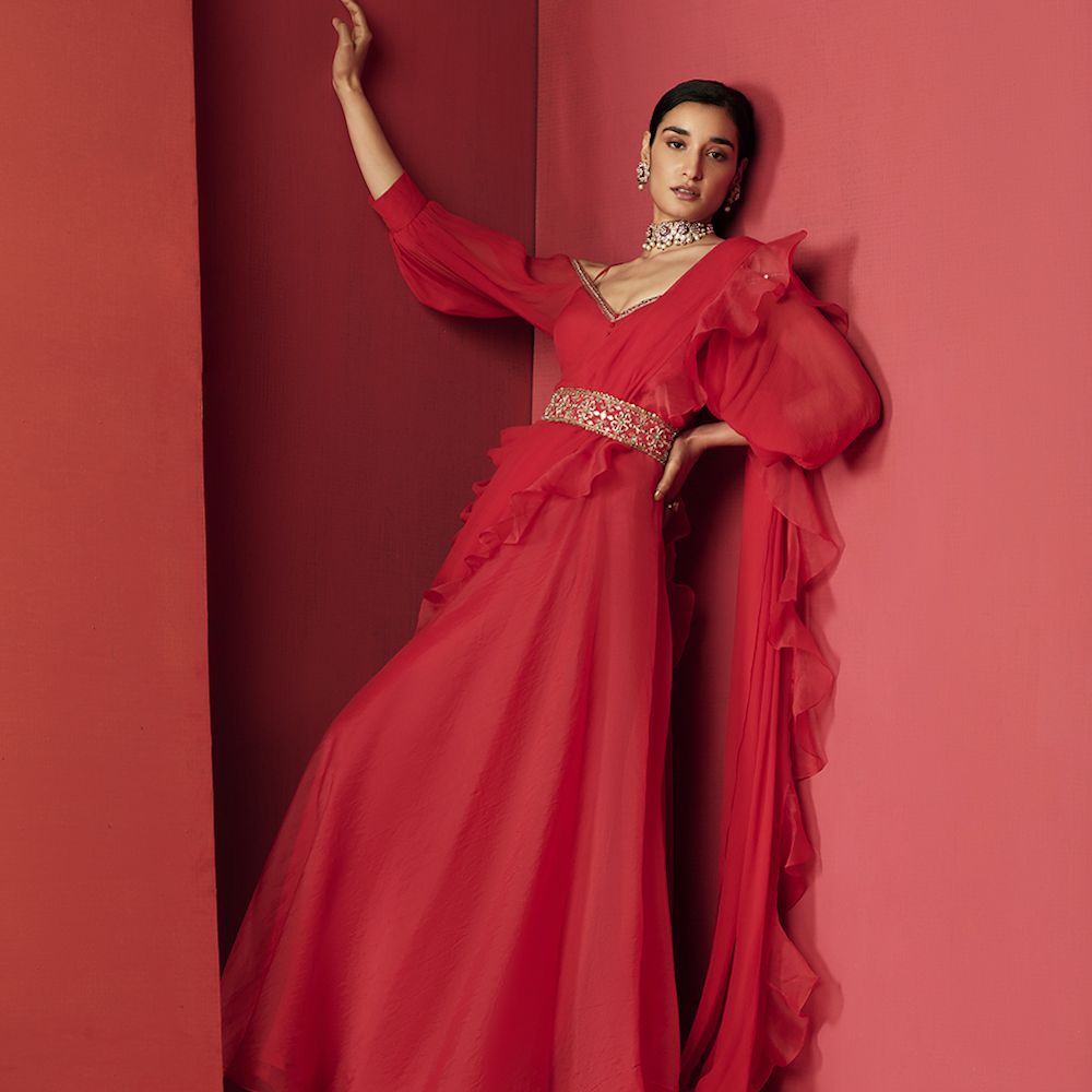 红色lehenga＂class=