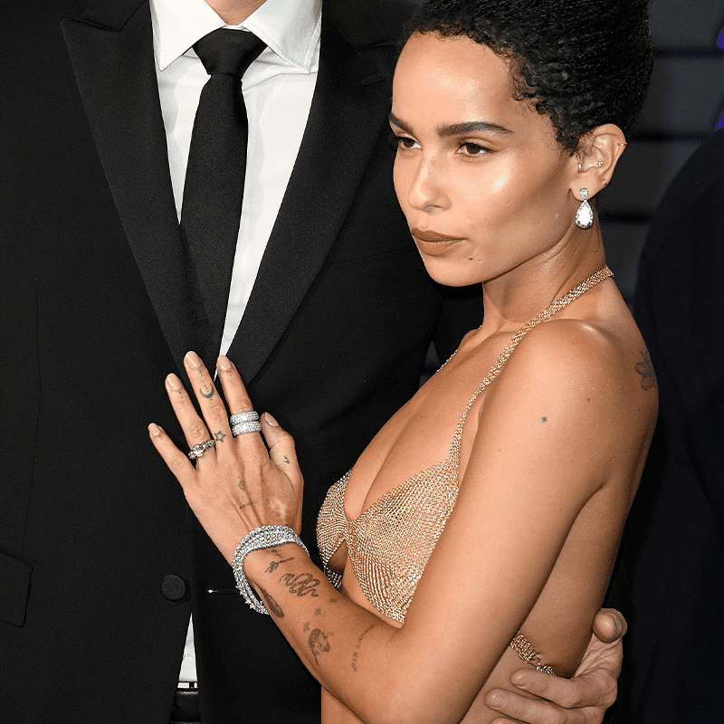 Zoë Kravitz订婚188bet官网88bet官网戒指