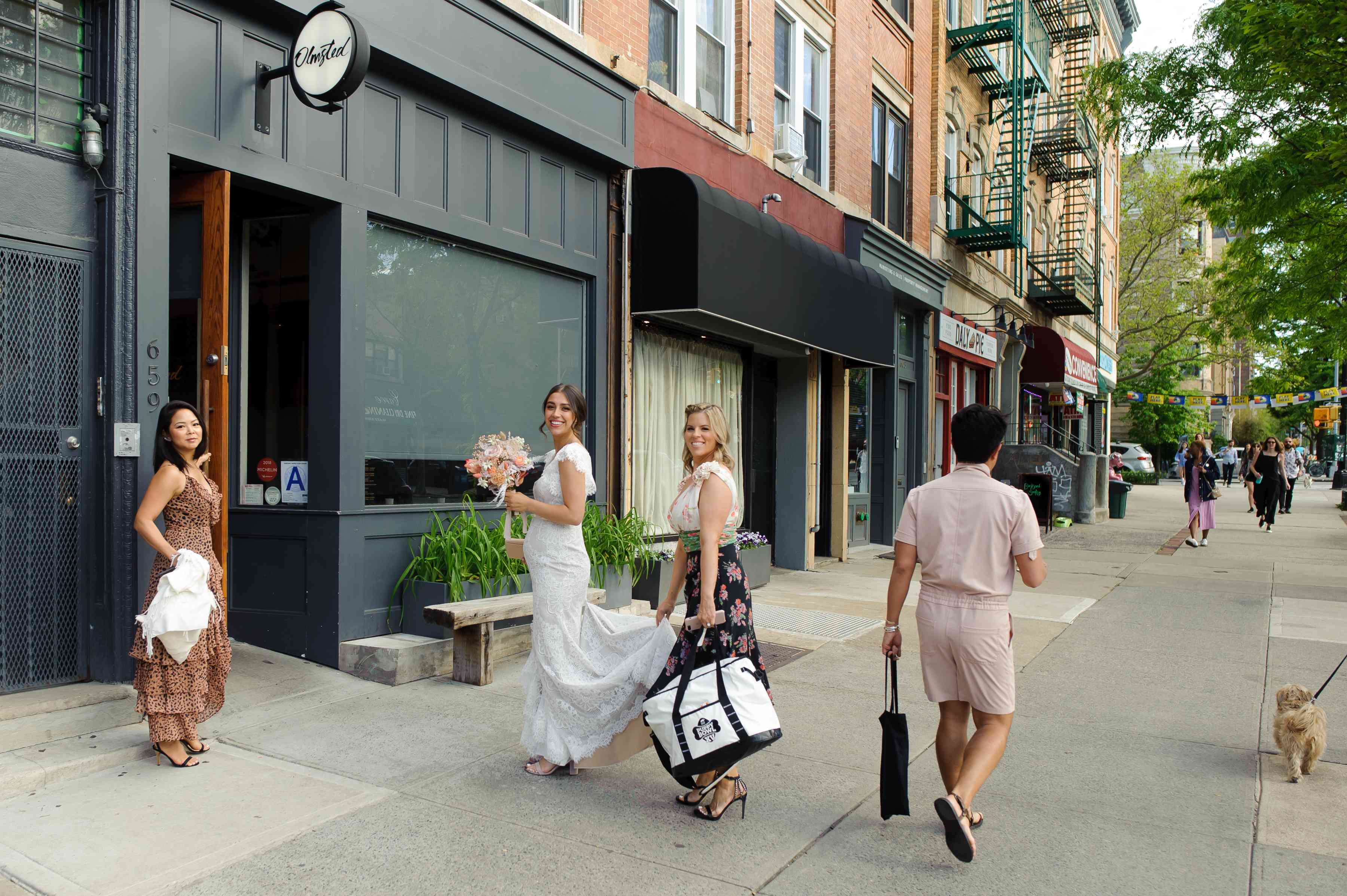 新娘步行到会场