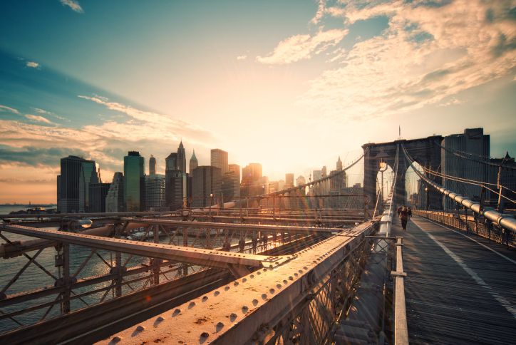Brooklyn-Bridge-at-sunset_philipp-klinger-moneother-getty-images.jpg
