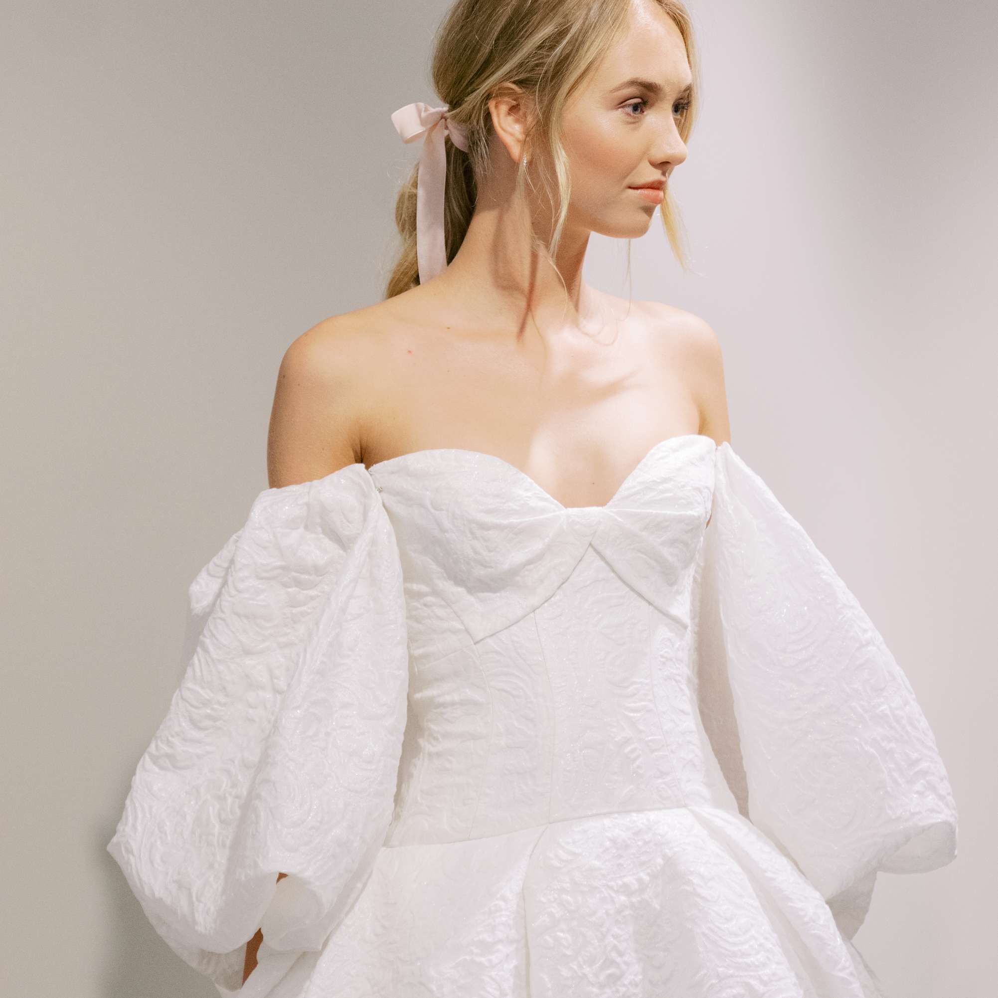 monique lhuillier的婚礼秋季2020