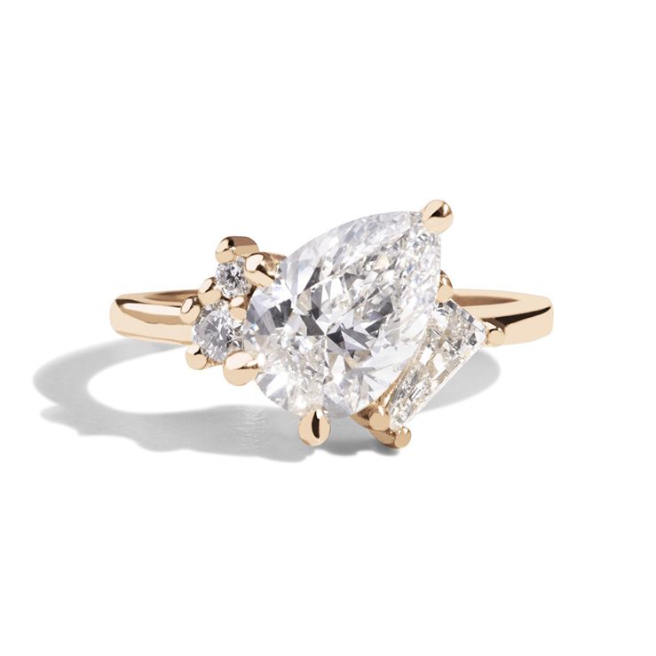 定制梨切角钻石戒指