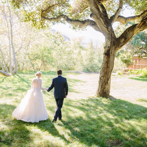 新娘和新郎的照片为主