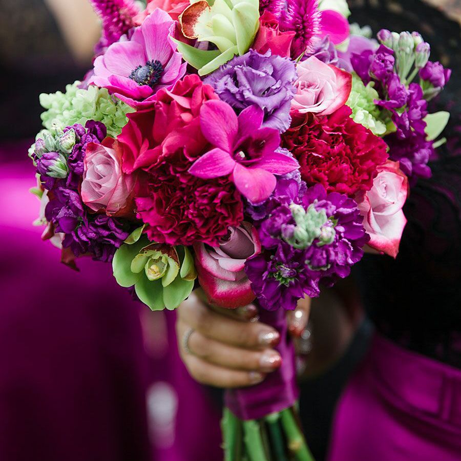 康乃馨婚礼花束