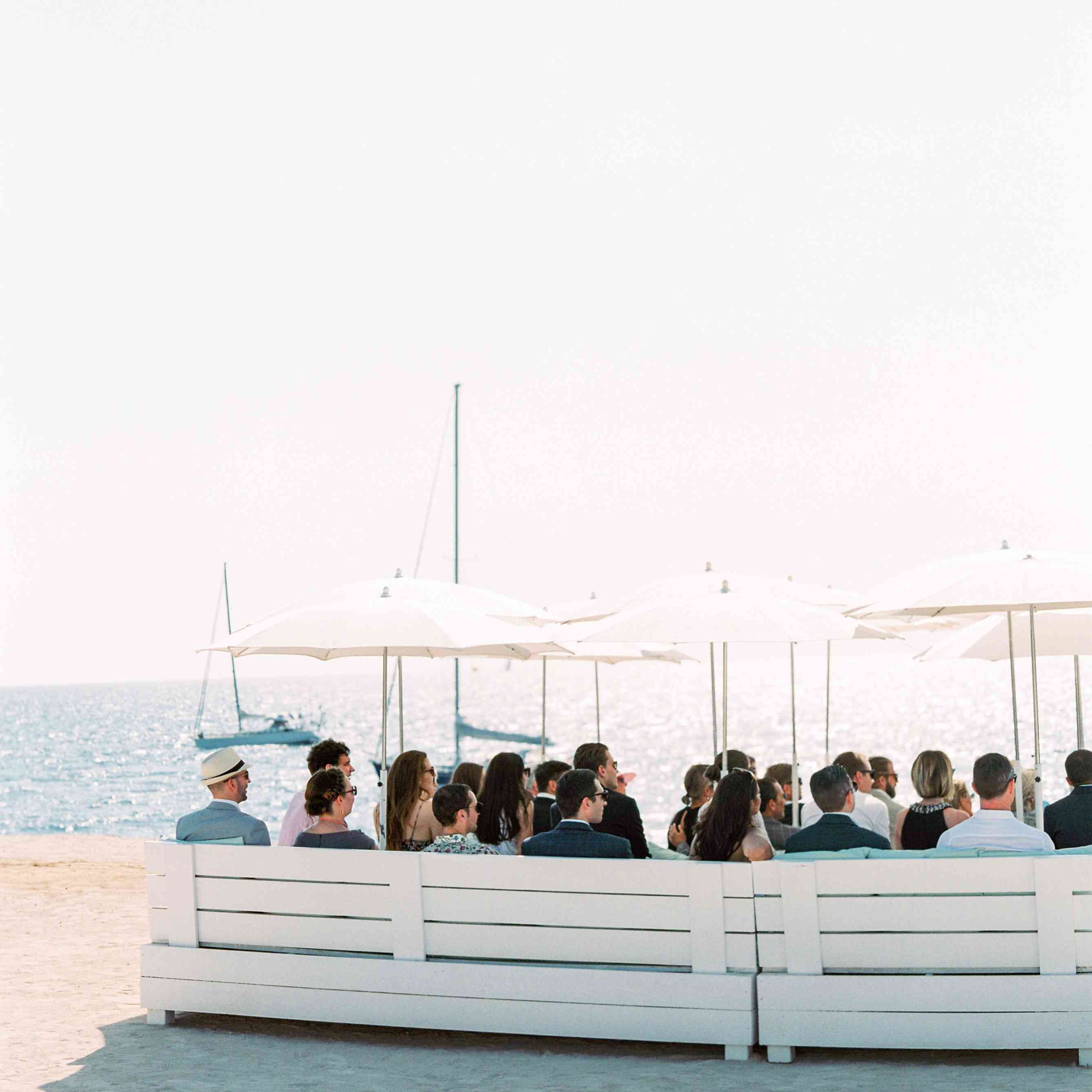 在婚礼仪式的嘉宾