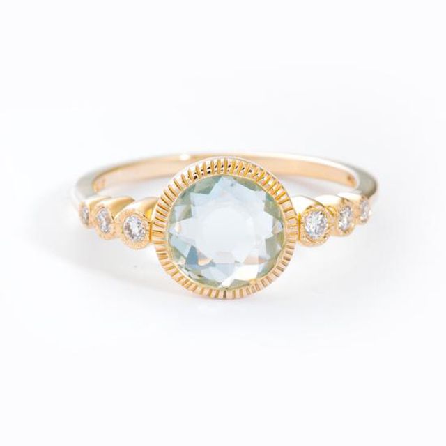 淡水绿宝石和白色钻石极光戒指