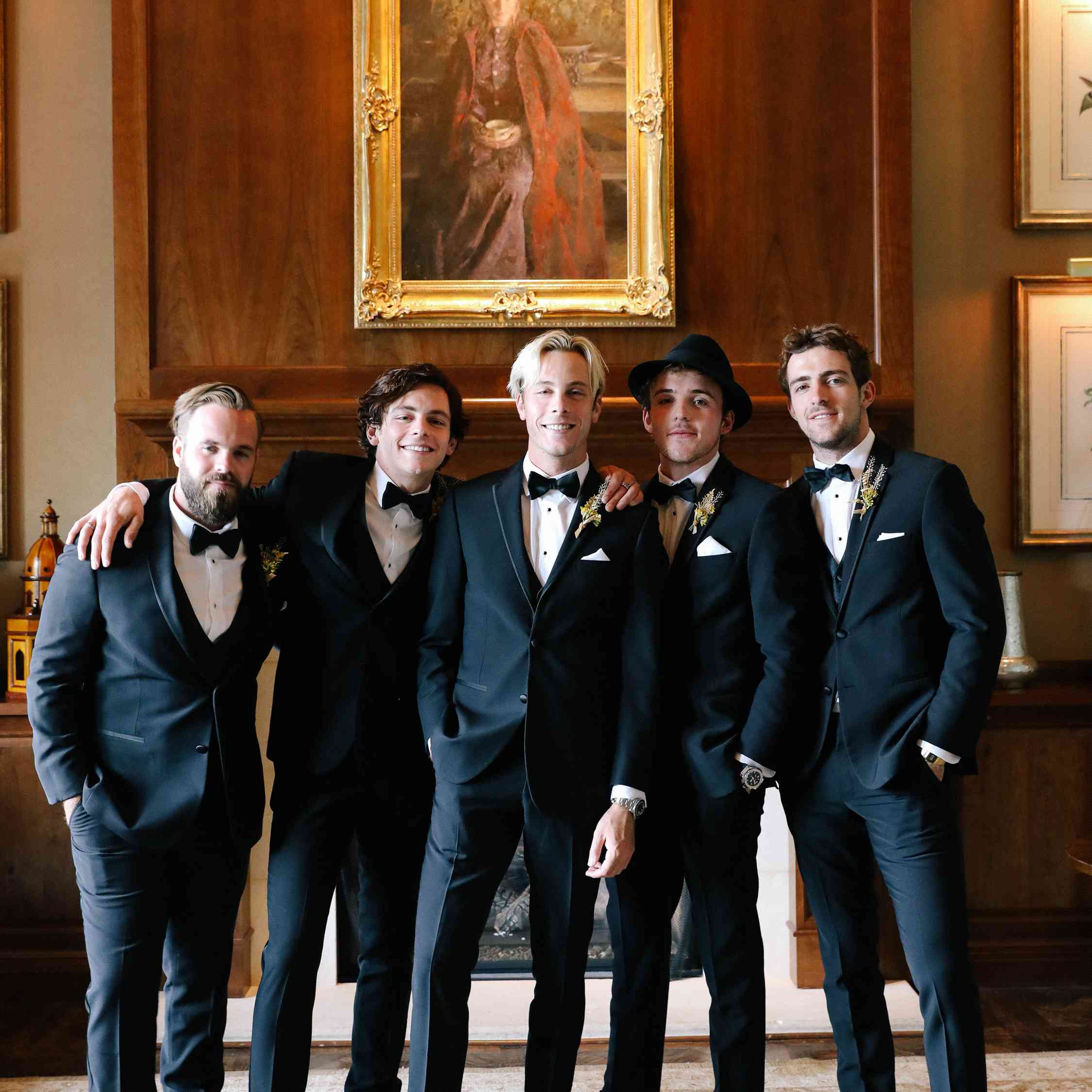 萨凡纳和赖克婚礼，伴郎“class=