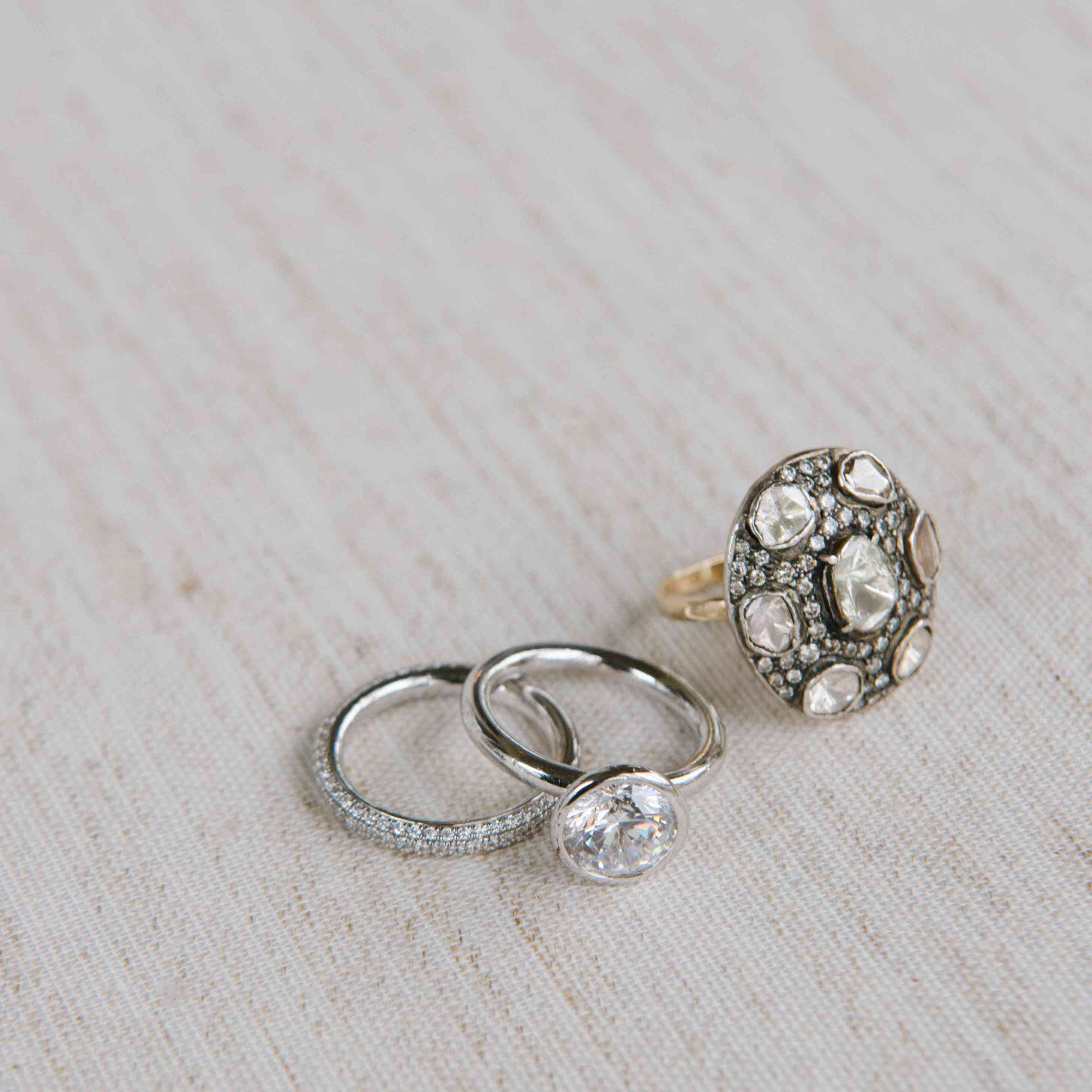 定制的订婚戒指188bet官网88bet官网