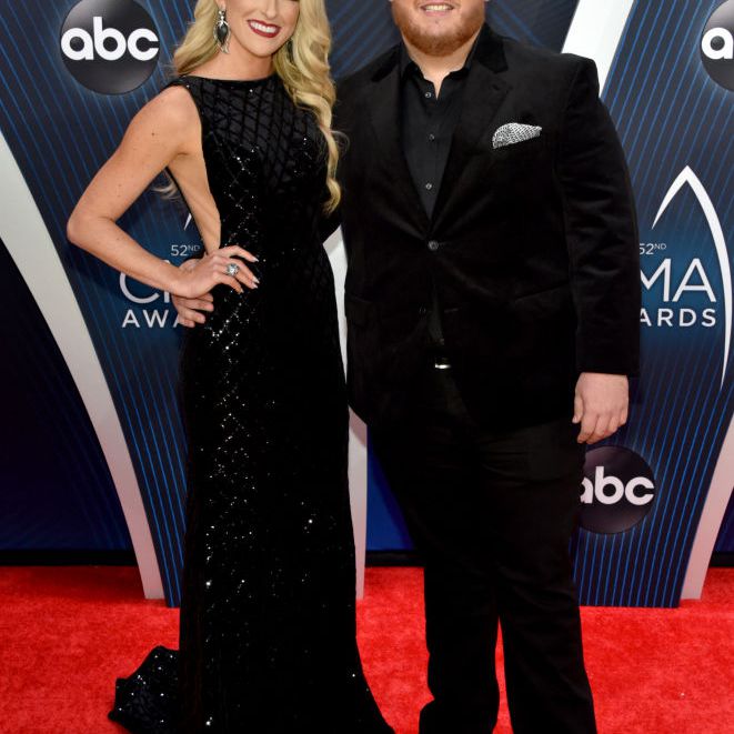 妮可·霍克和卢克·库姆斯