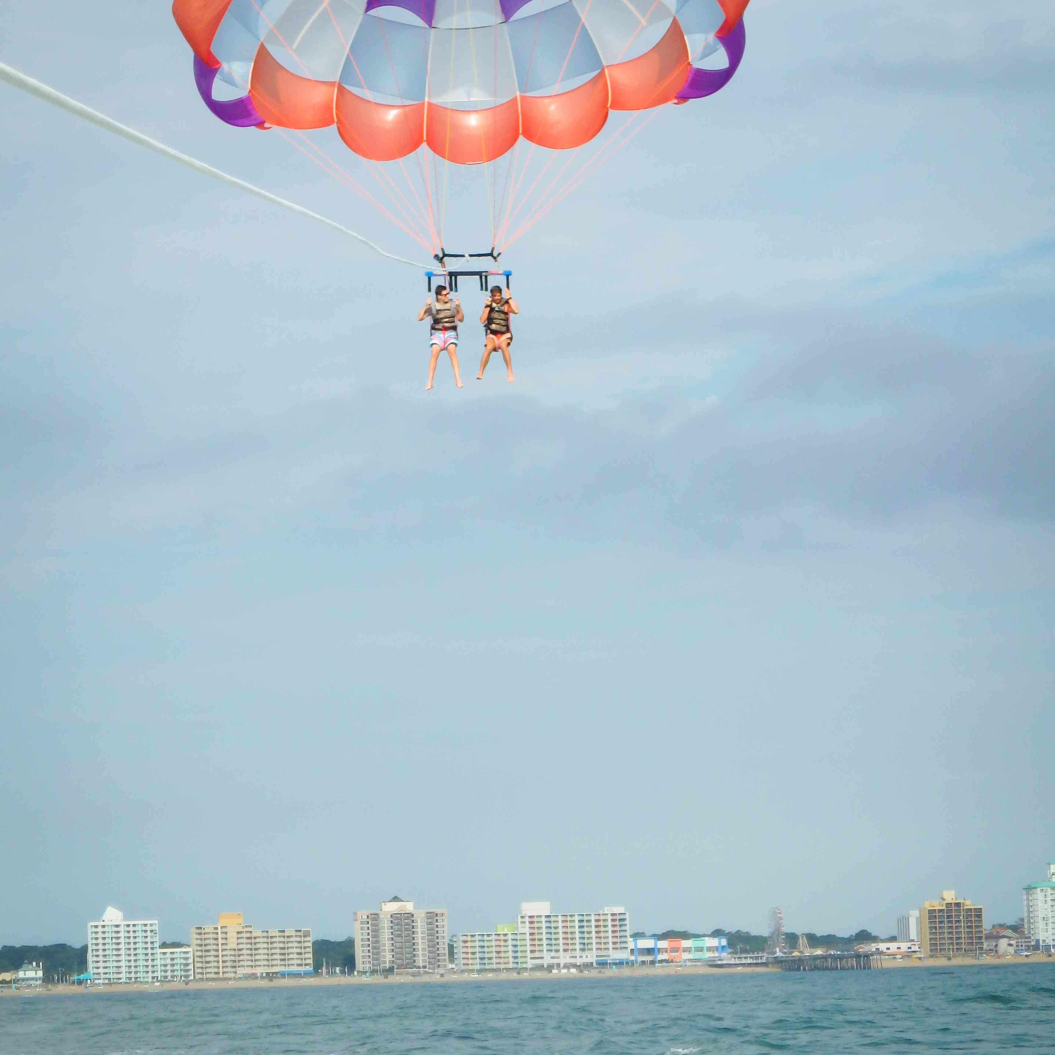 帆伞运动在弗吉尼亚海滩