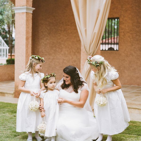 新娘和花的女孩