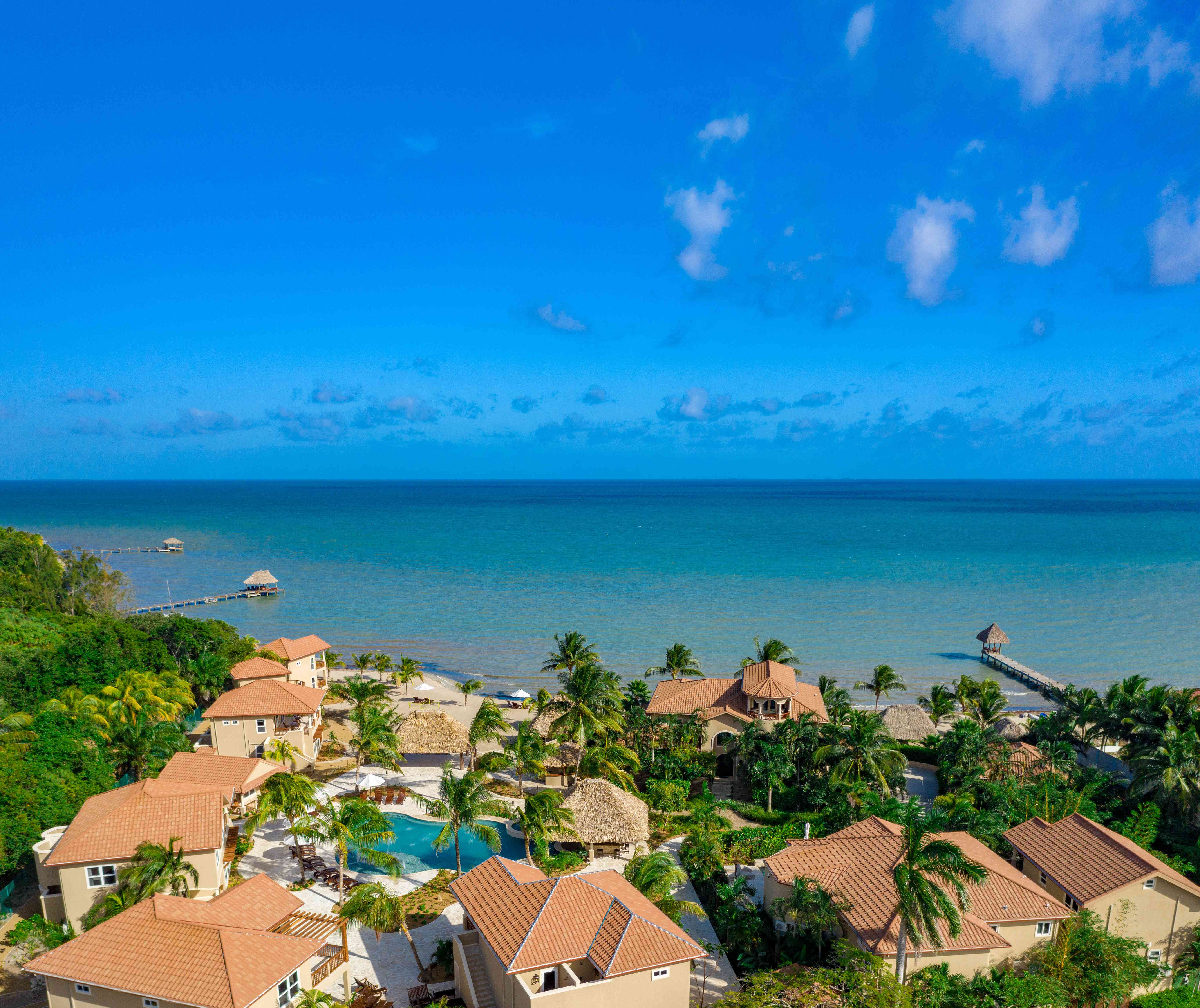 鸟瞰伯利兹Sirenian湾别墅