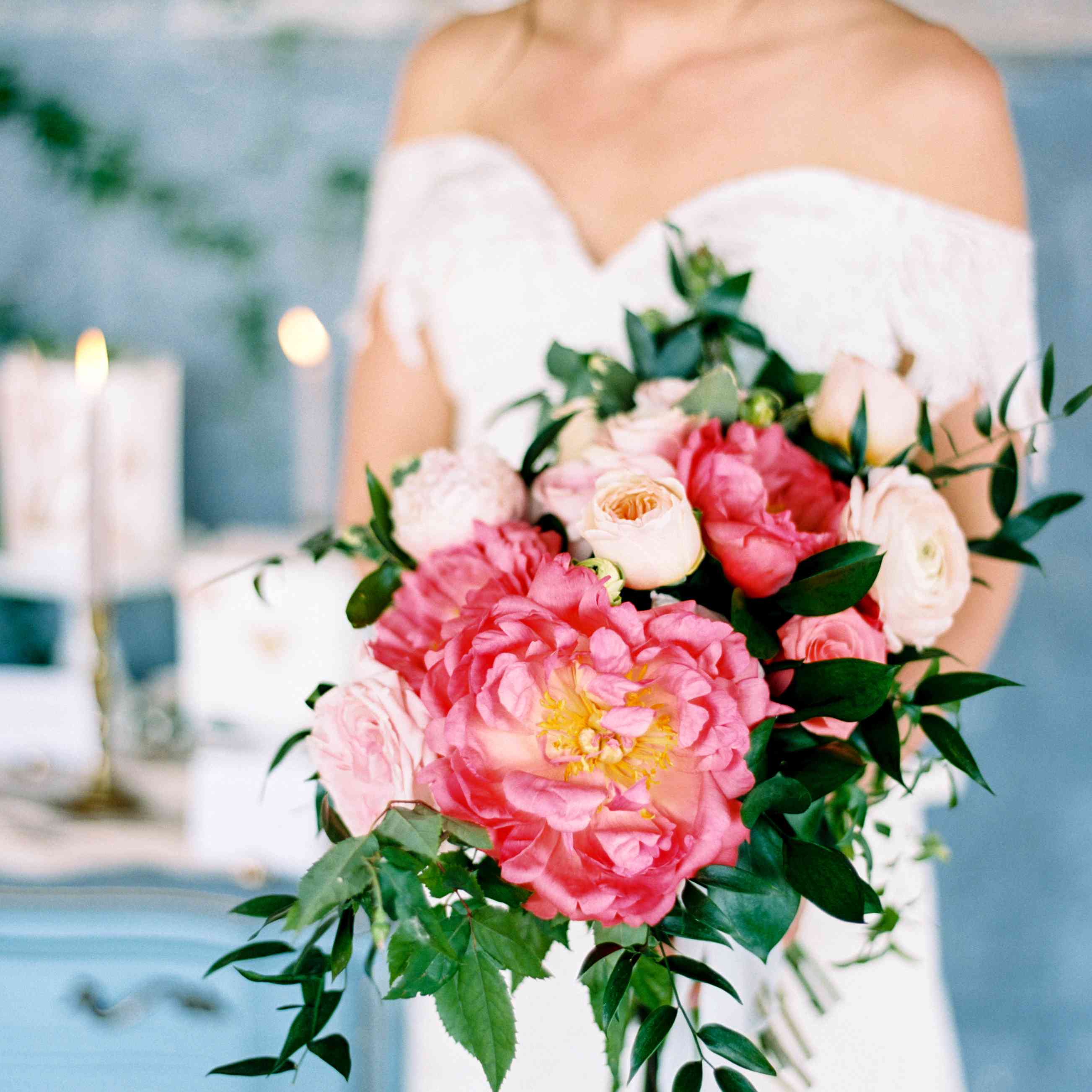 大胆的牡丹花束