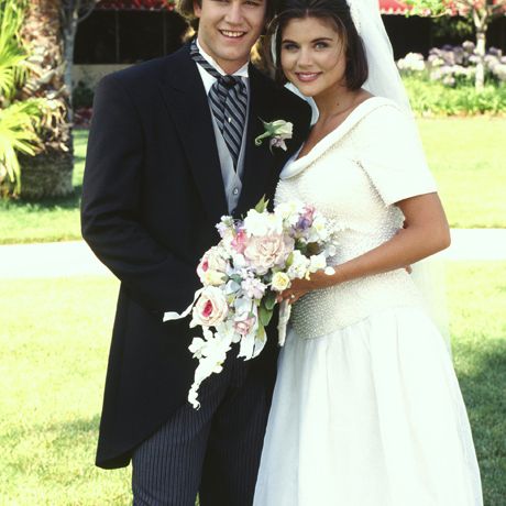 凯丽被铃声救了