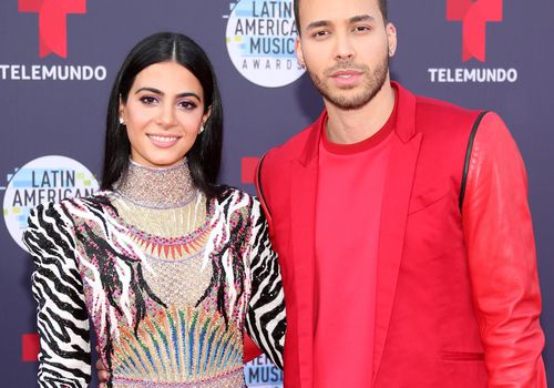 <p> <p> emeraude toubia和royce王子</ p> </ p>