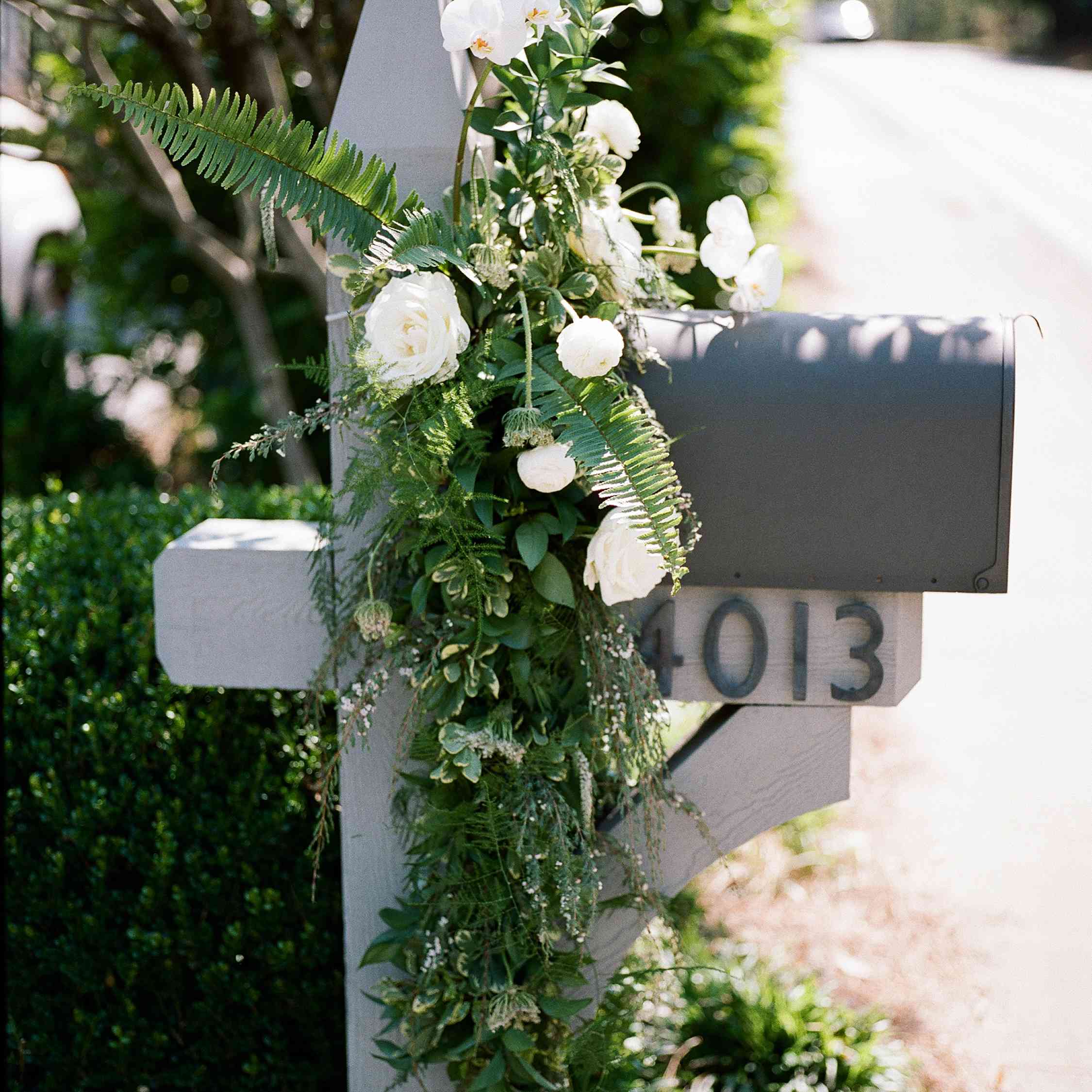 <p>邮箱</ p> <br> <br>