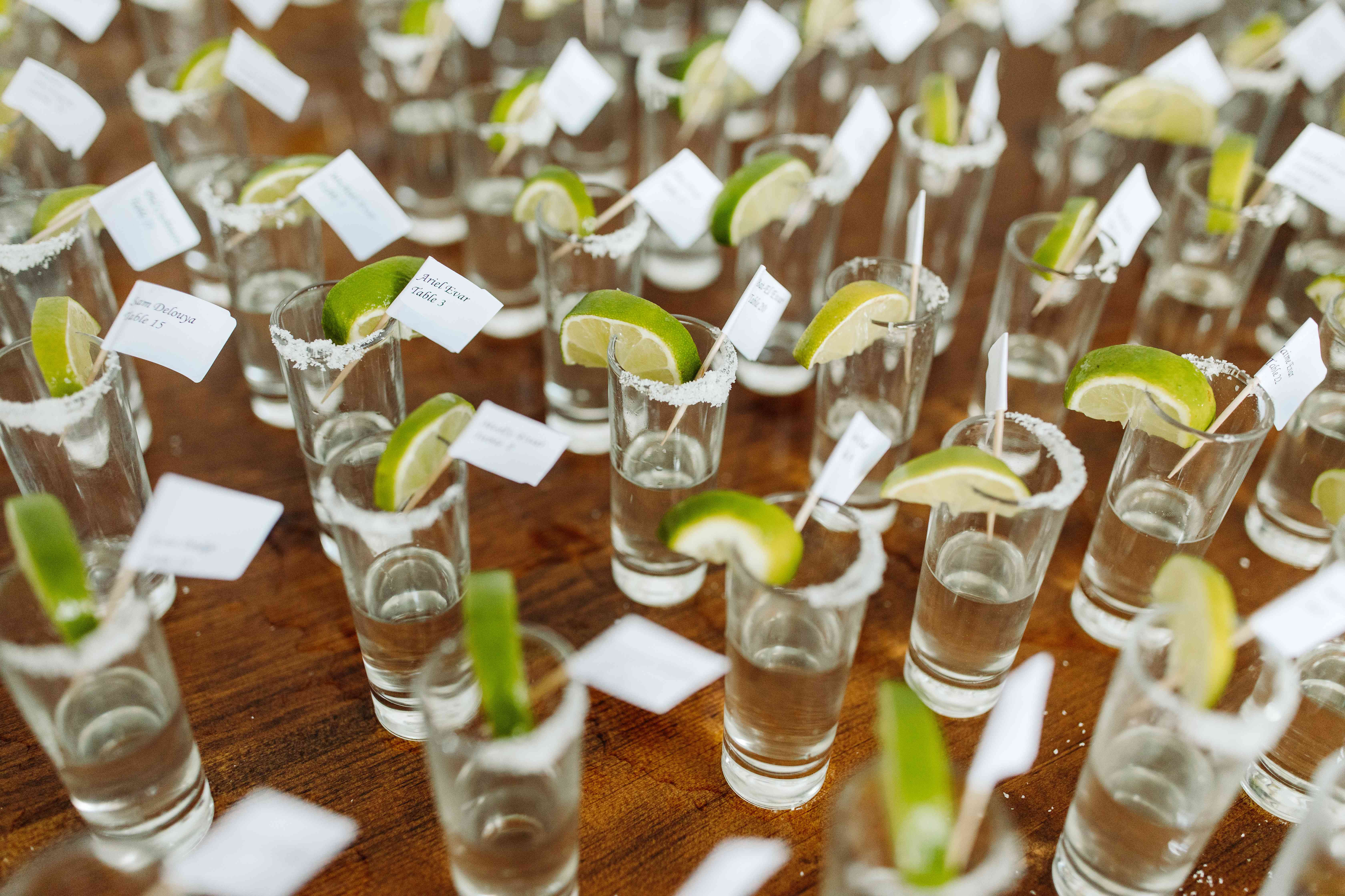 龙舌兰酒的伴游卡