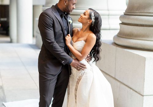 Tori Braga和Darrius Heyward-Bey在旧金山的Bently Reserve举行了婚礼。