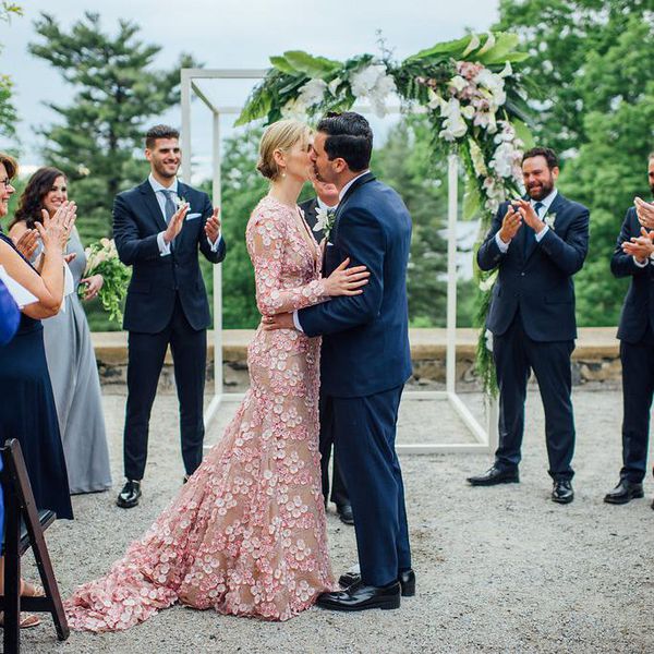 新娘和新郎亲吻