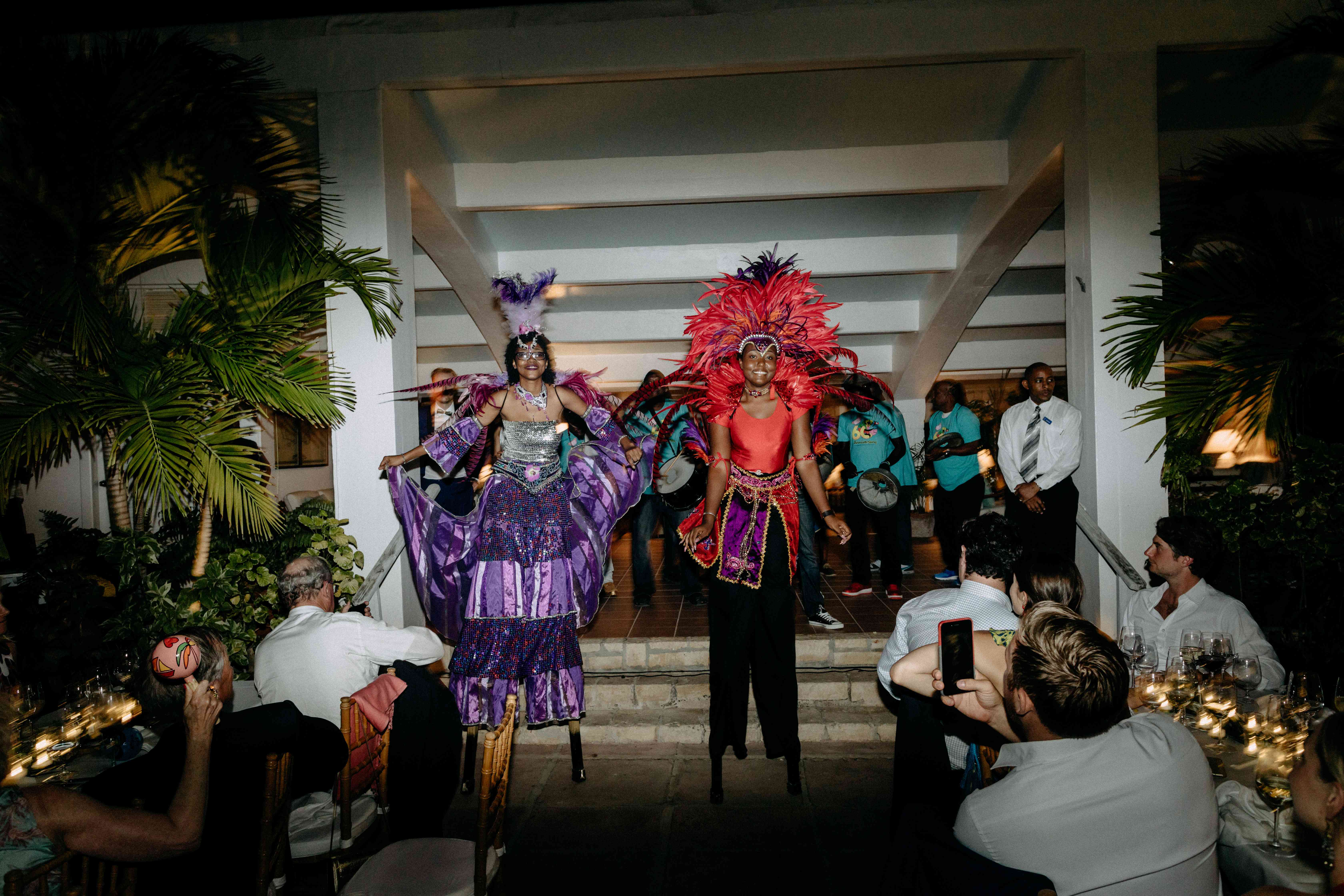 高跷沃克加勒比婚礼