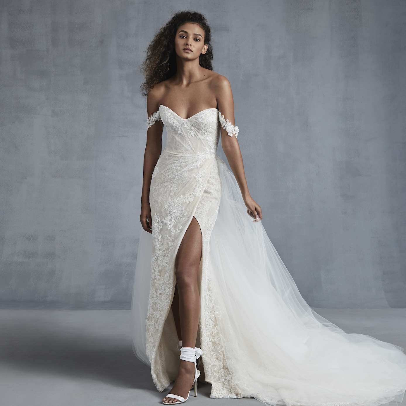 爱袭击了Ines di Santo