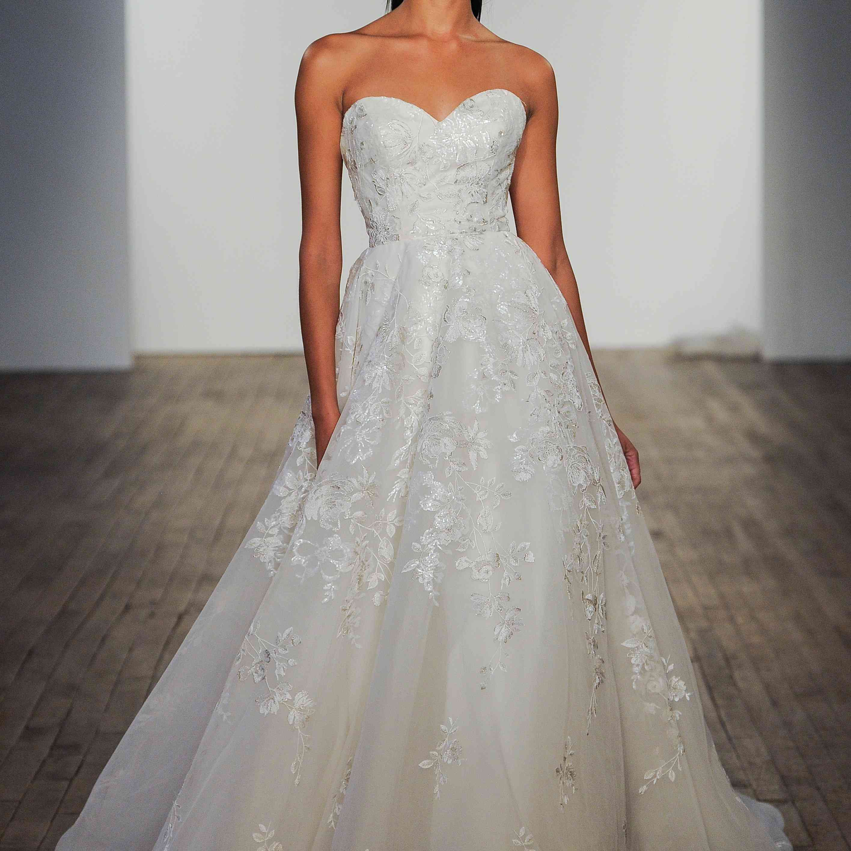 罗斯玛丽无肩带甜心婚纱礼服