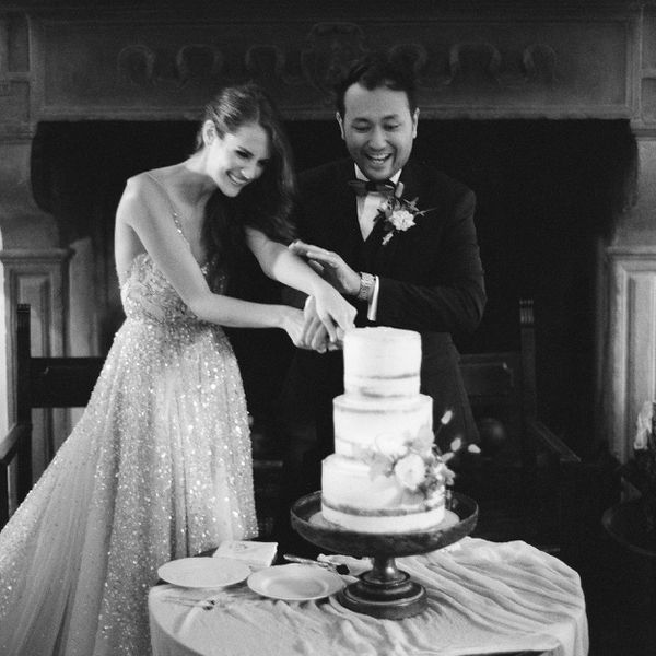 新人切婚礼蛋糕