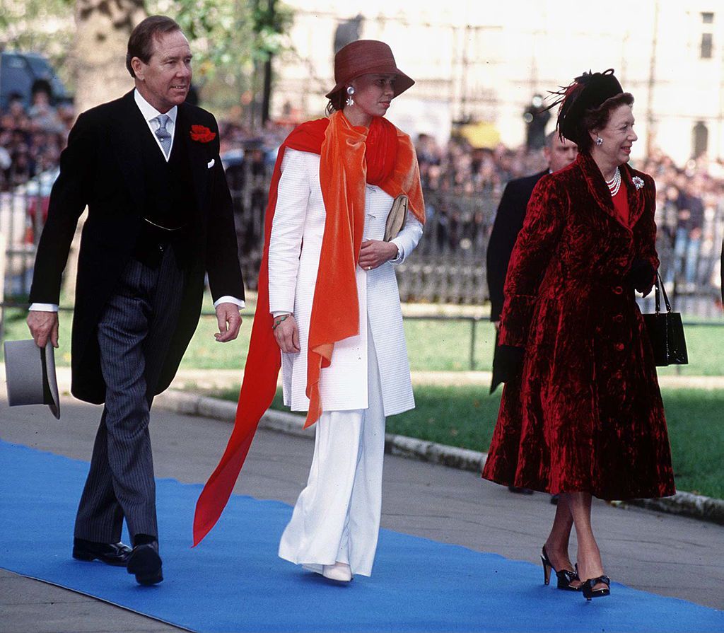 玛格丽特公主与家庭在婚礼上“class=