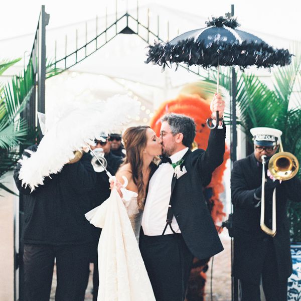 <P>新奥尔良婚礼游行新娘和新郎</ P>