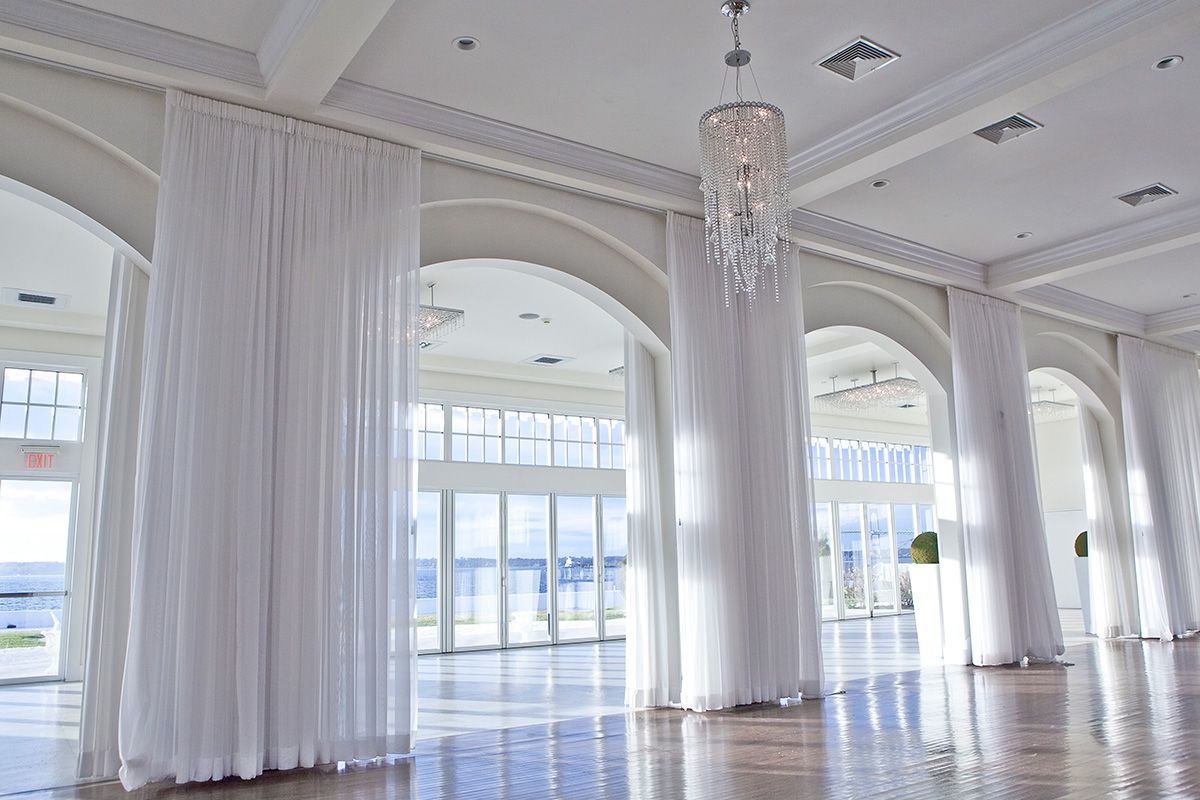 贝尔·梅尔在新港