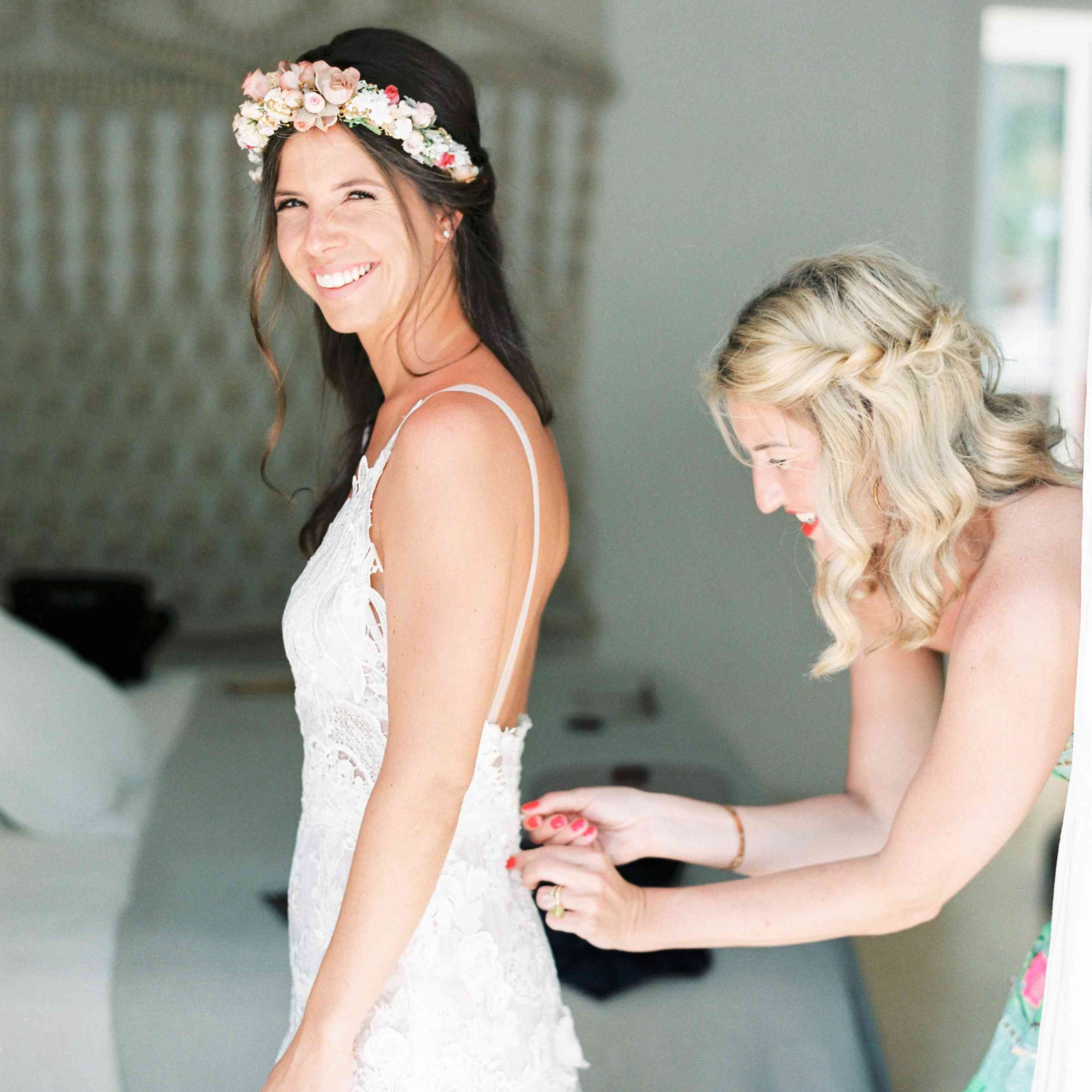 新娘准备与伴娘