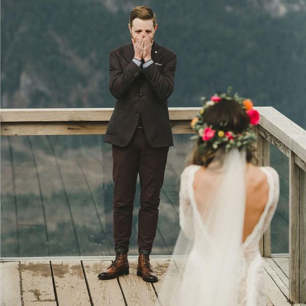 先看新娘和新郎