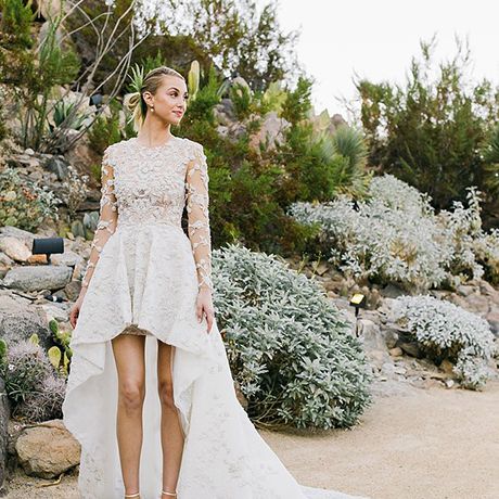 惠特妮·波特结婚蒂姆·罗森曼在高 - 低的婚纱由芦工作室，2015年