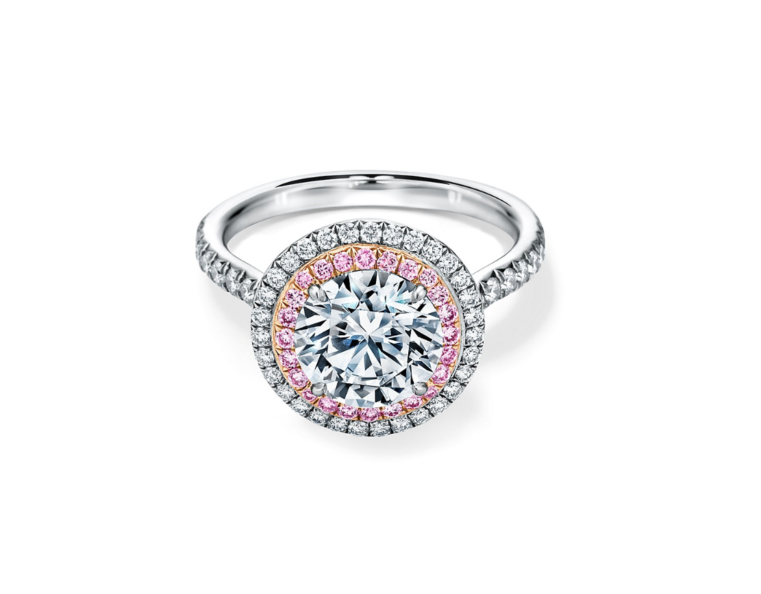 蒂芙尼公司Soleste®圆钻双光环订婚戒指与粉红钻石188bet官网88bet官网